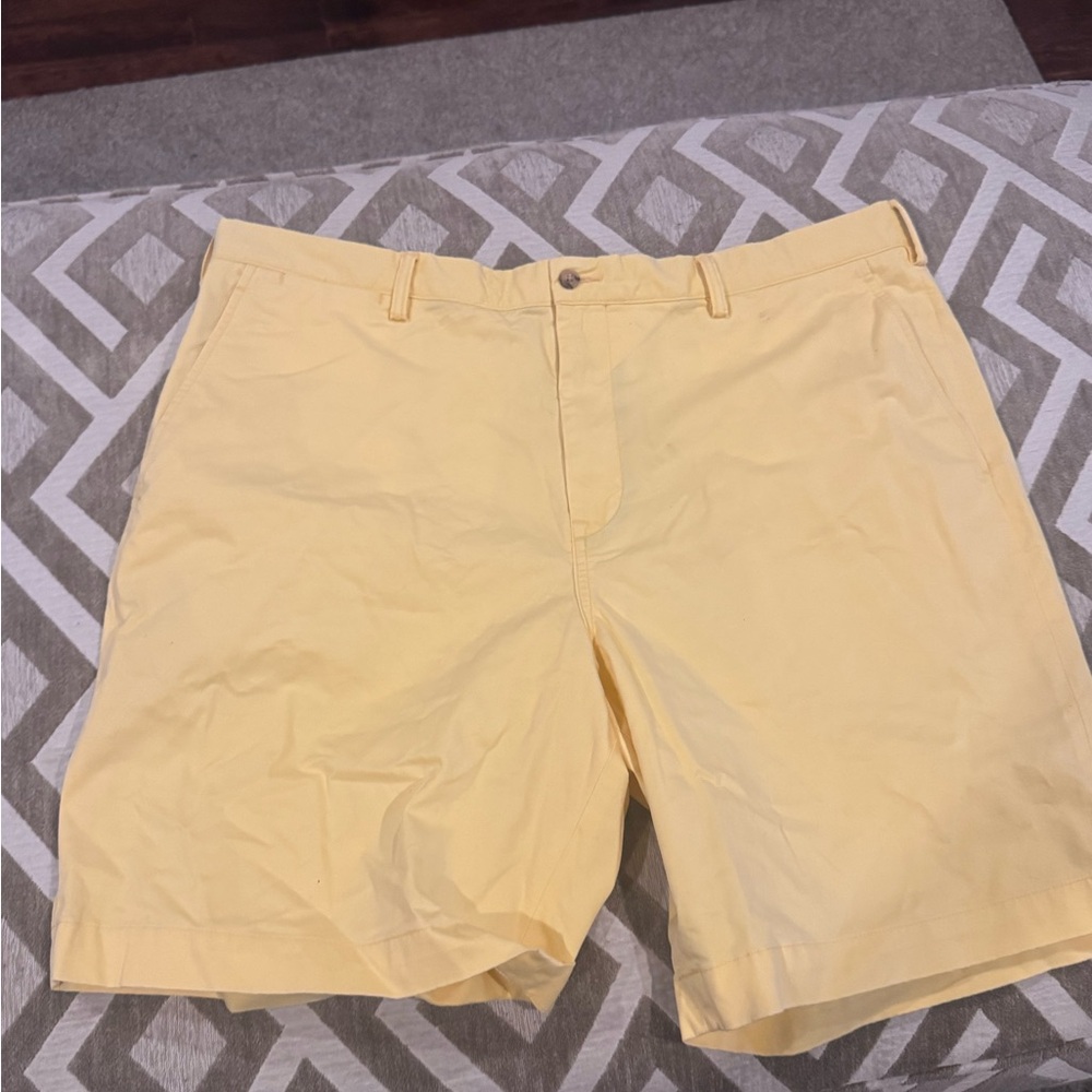 Polo by Ralph Lauren Men's Pale Yellow Flat Front Chino Shorts